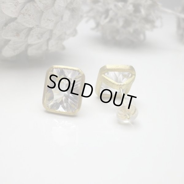 画像4: マット　クオーツ　ピアス（K18イエローゴールド） (4)