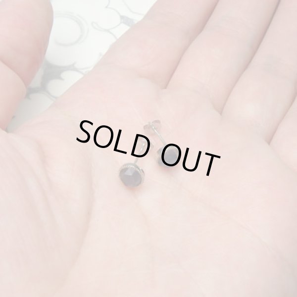 画像5: ローズカットピアス　（アイオライト5ｍｍ・K10ホワイトゴールド） (5)