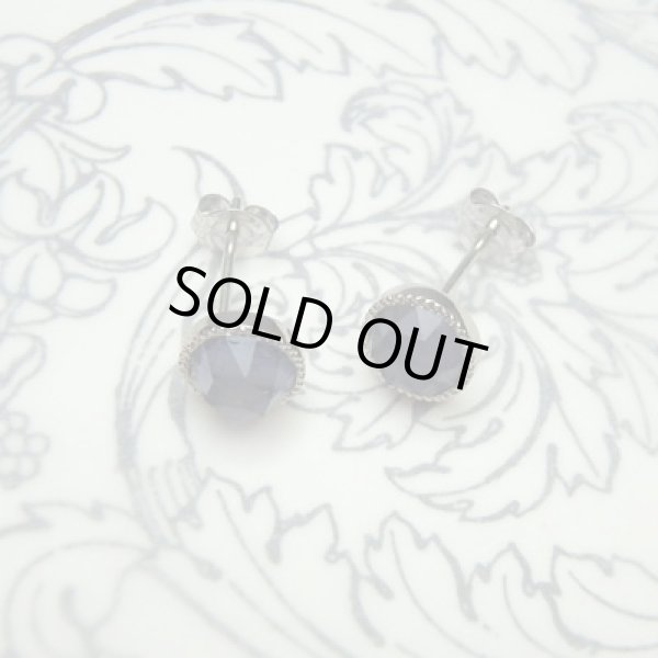 画像2: ローズカットピアス　（アイオライト5ｍｍ・K10ホワイトゴールド） (2)