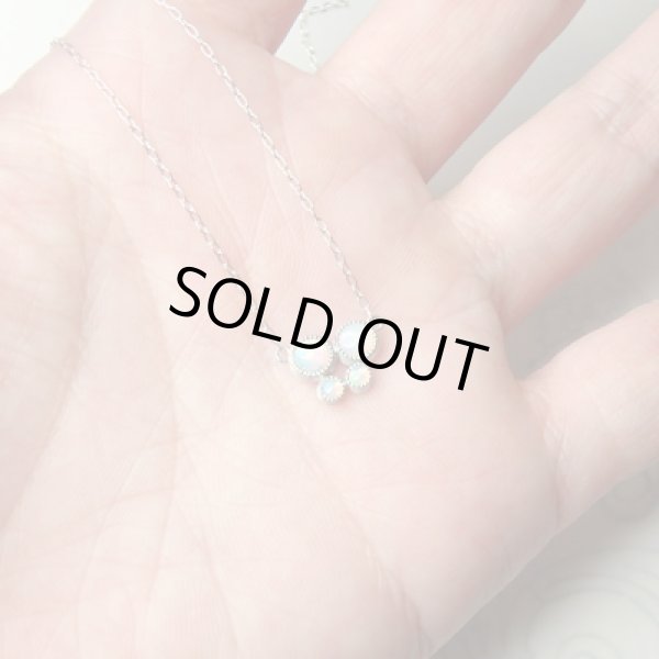 画像4: まんまるオパールちょうちょネックレス　（K10ホワイトゴールド） (4)