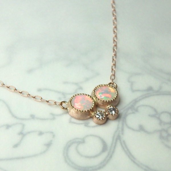 画像2: まんまるオパールちょうちょネックレス　（K10ピンクゴールド） (2)