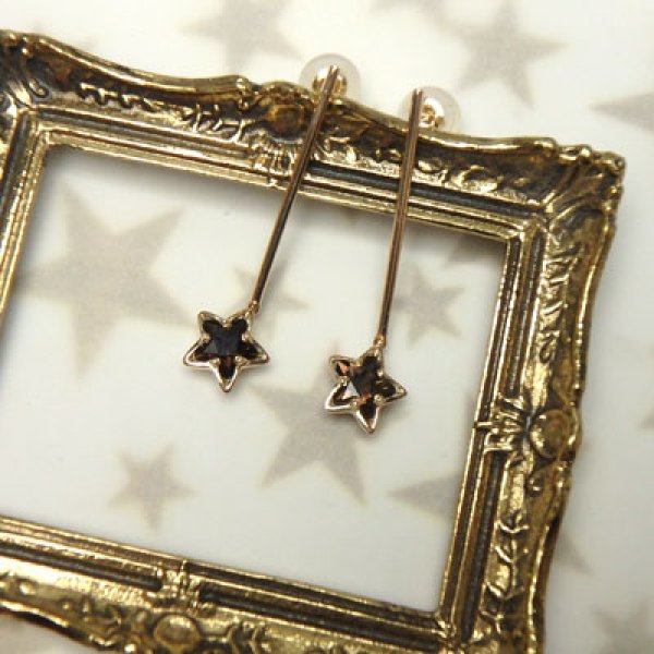 画像2: スモーキークオーツのお星さまピアス　（K10イエローゴールド） (2)