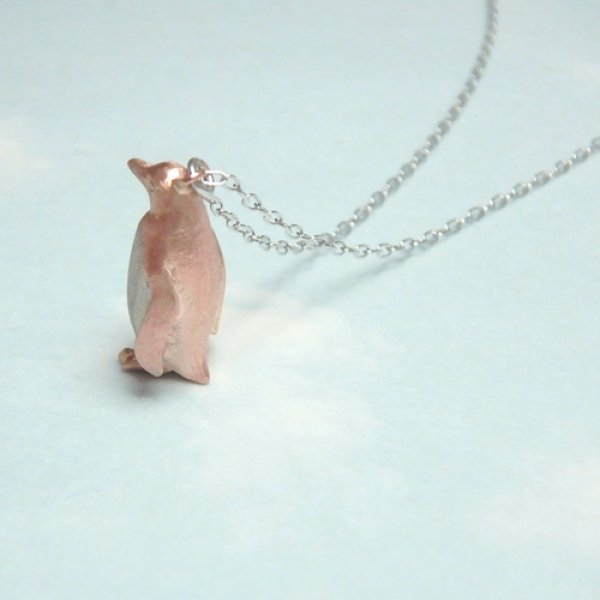 画像3: 待ちぼうけペンギン　ペンダント　（K10ピンク＆ホワイトゴールド） (3)