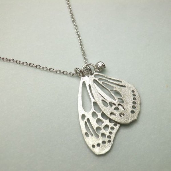 画像3: 透かし　ちょうちょ　ネックレス　あさぎまだら　（シルバー　ダイヤ） (3)